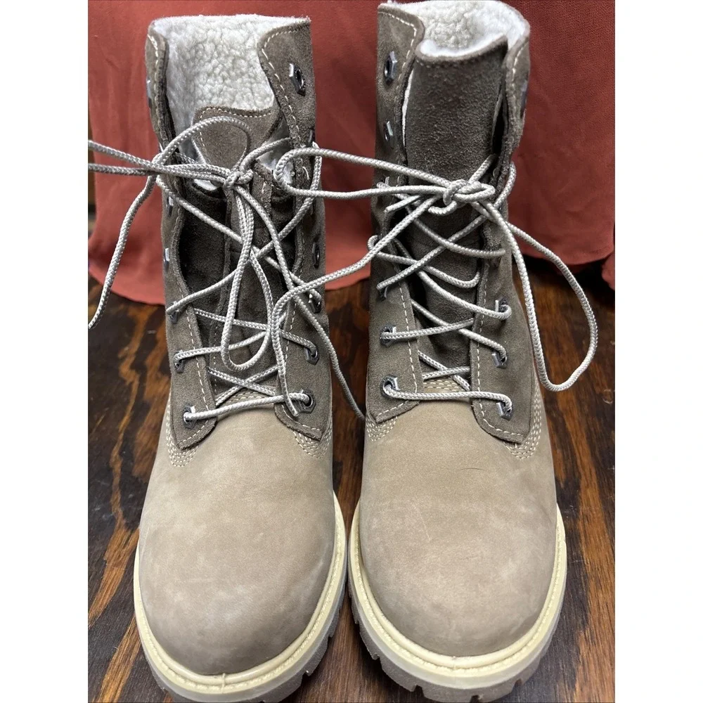 EUC Timberland Women's 6.5 M Waterproof Roll Fold-Down Teddy Fleece Brown 8330R
